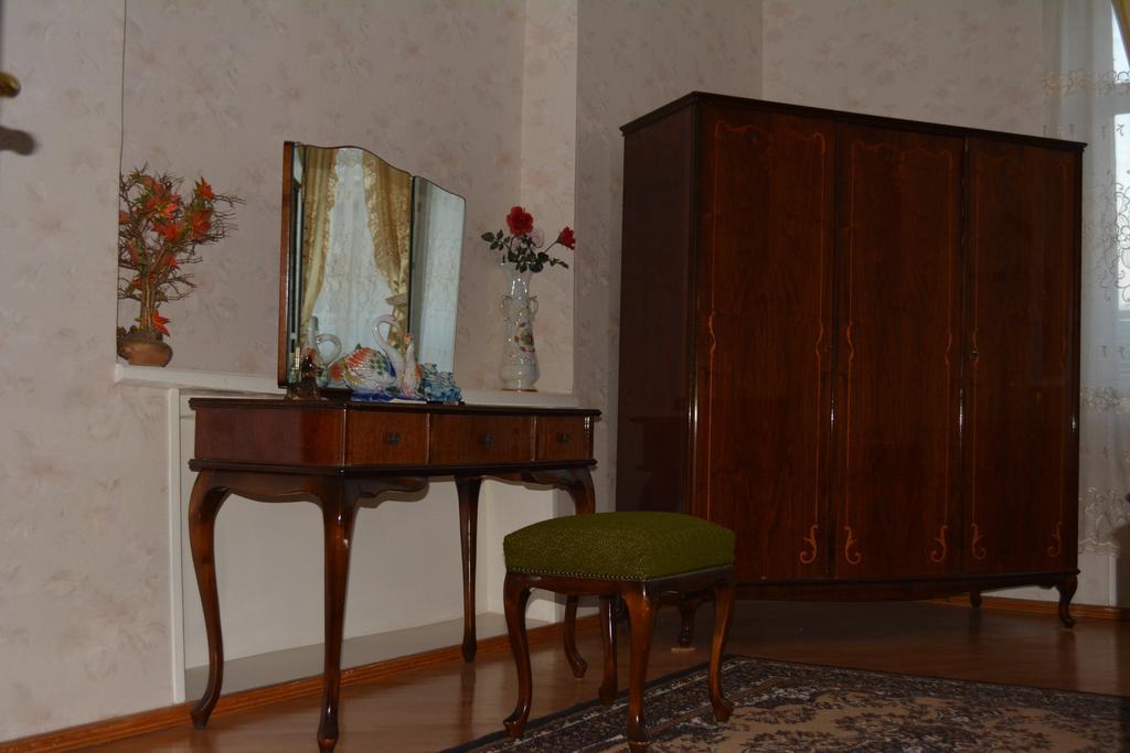 Guesthouse Giorgi Telavi Exterior photo
